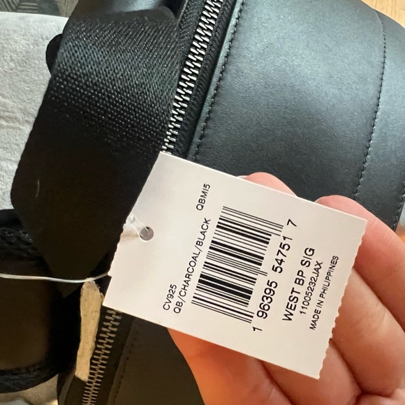 New Coach Backpack - Picture 2 of 5